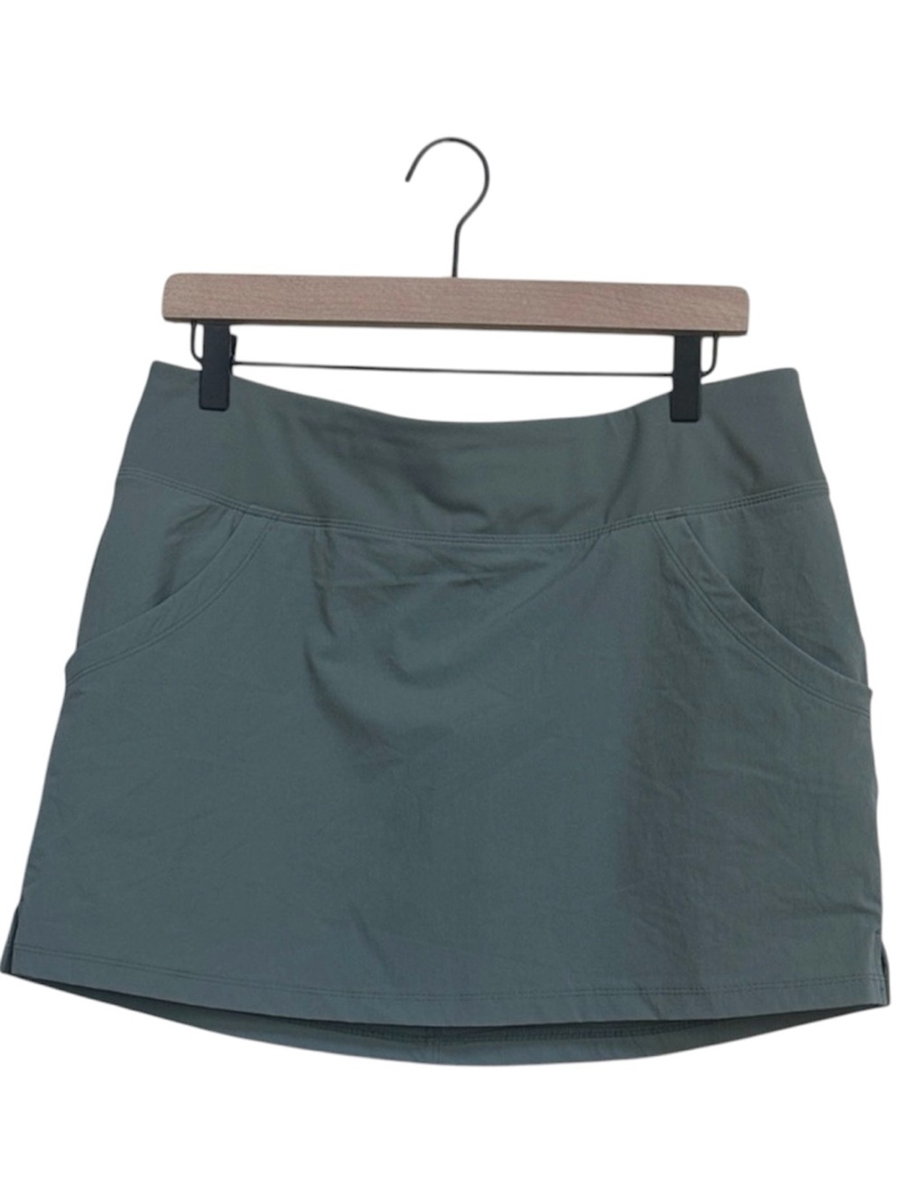 NWT Ascend Outdoor Skort Women’s Medium Olive Green Hiking Travel Athletic Skort